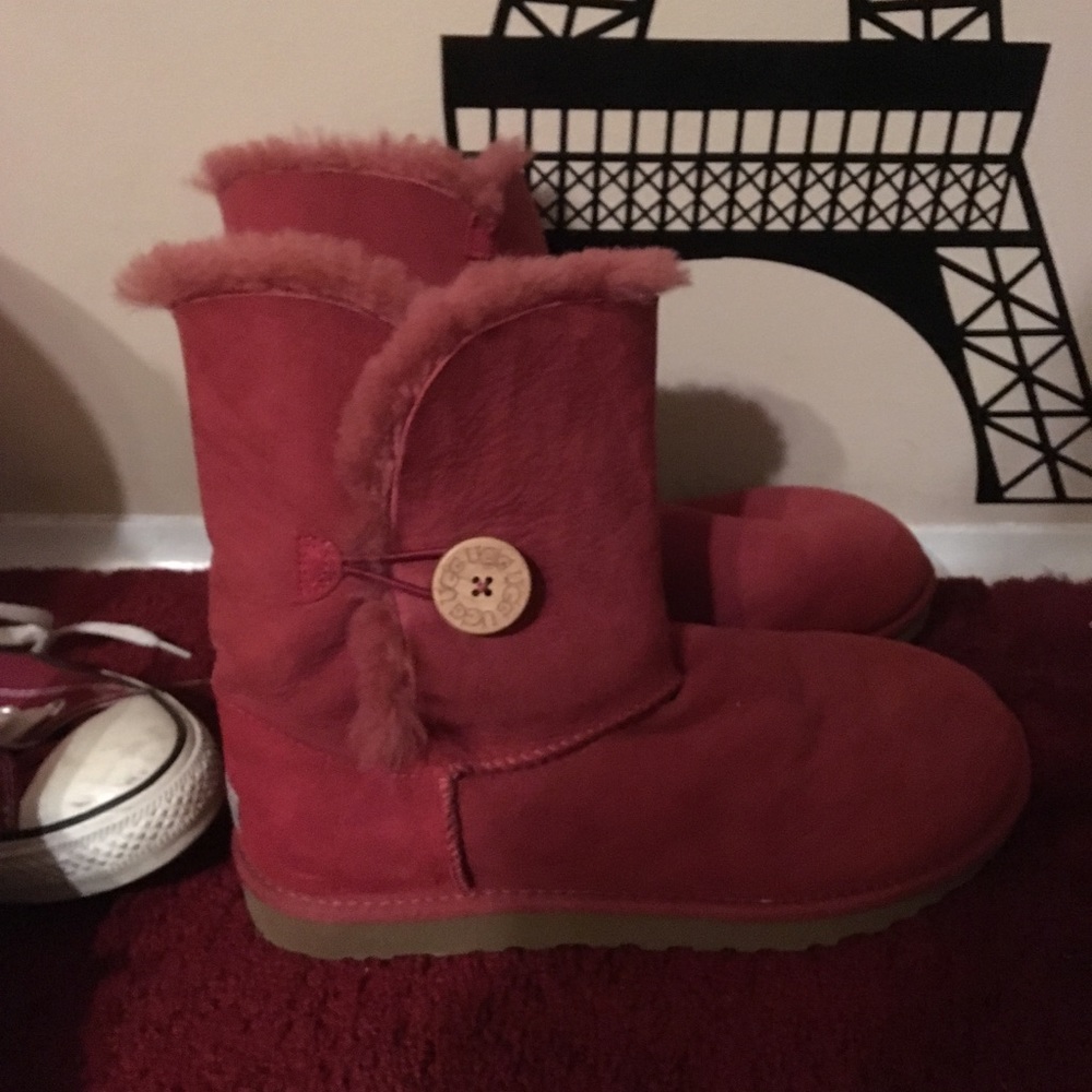 Red Bailey Button Uggs